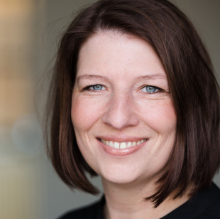 Annika Hertz-Schlag